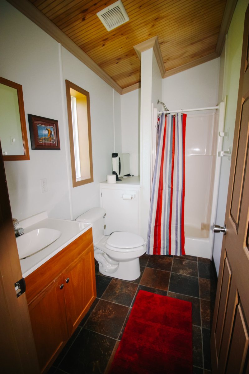 NEW-Cabin-6-Bathroom-scaled